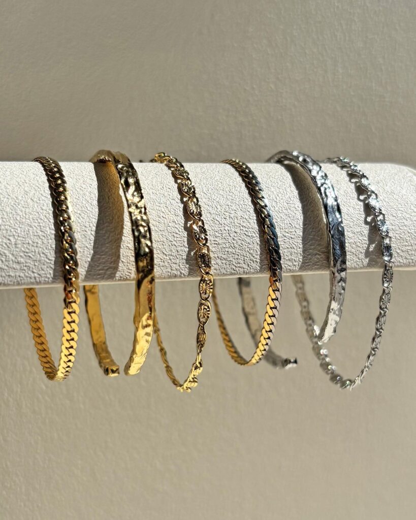 Arms of Eve Armadale